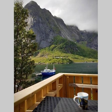 Cozy House By The Fjord In The Heart Of Lofoten 雷讷 外观 照片