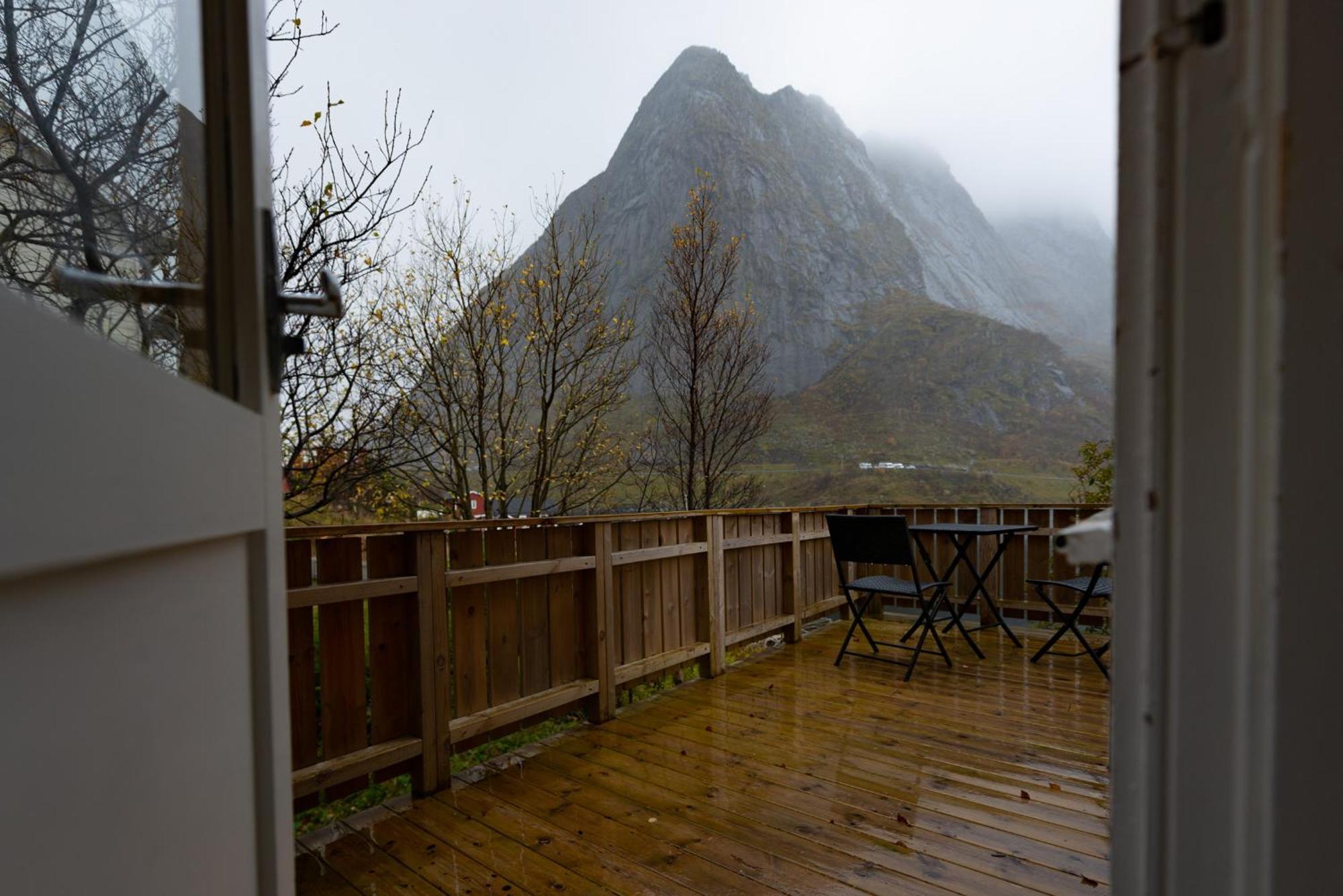 Cozy House By The Fjord In The Heart Of Lofoten 雷讷 外观 照片