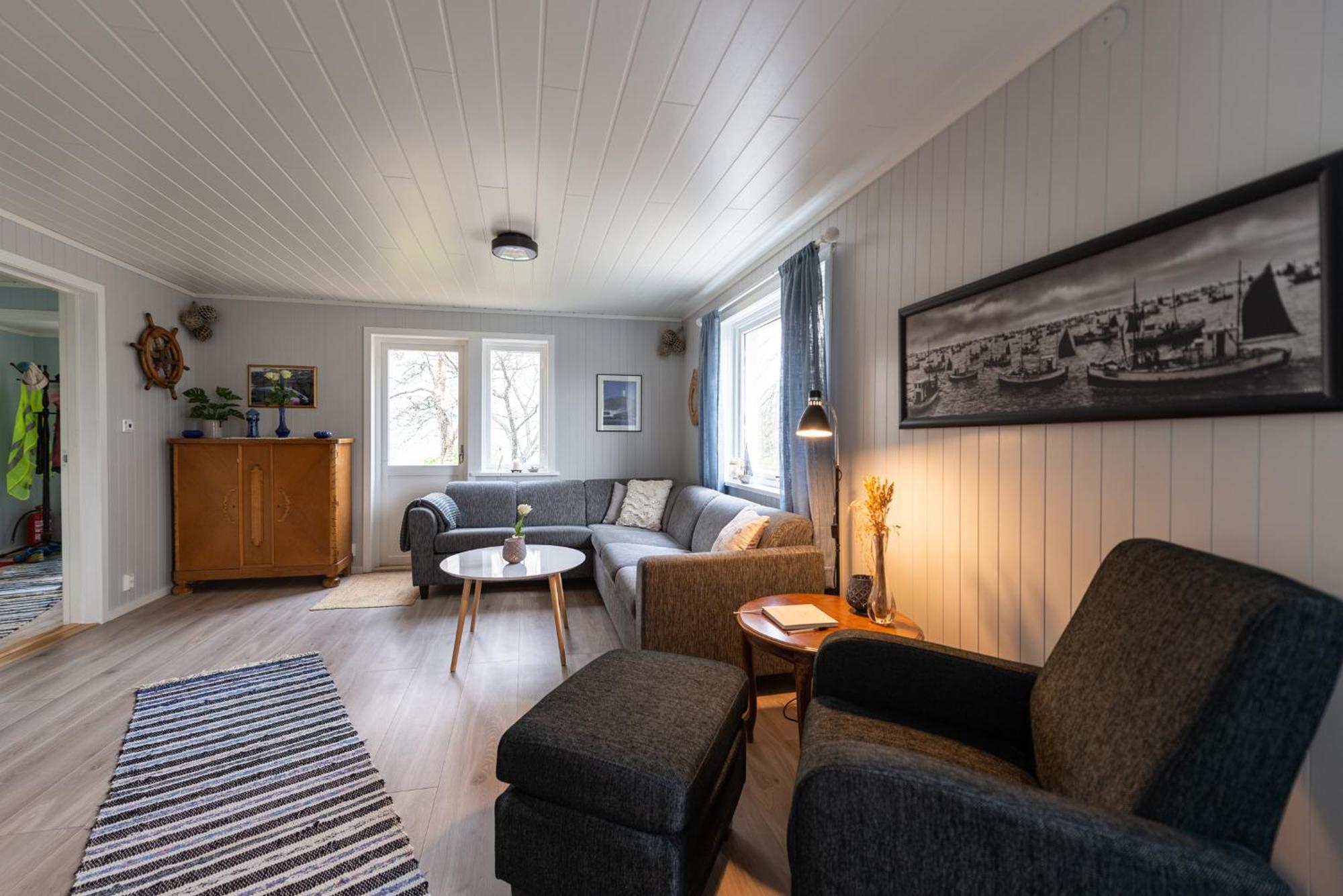 Cozy House By The Fjord In The Heart Of Lofoten 雷讷 外观 照片